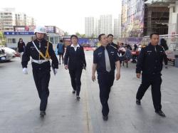 我公司客服監(jiān)察部對(duì)各個(gè)保安執(zhí)勤崗點(diǎn)進(jìn)行常態(tài)化督察